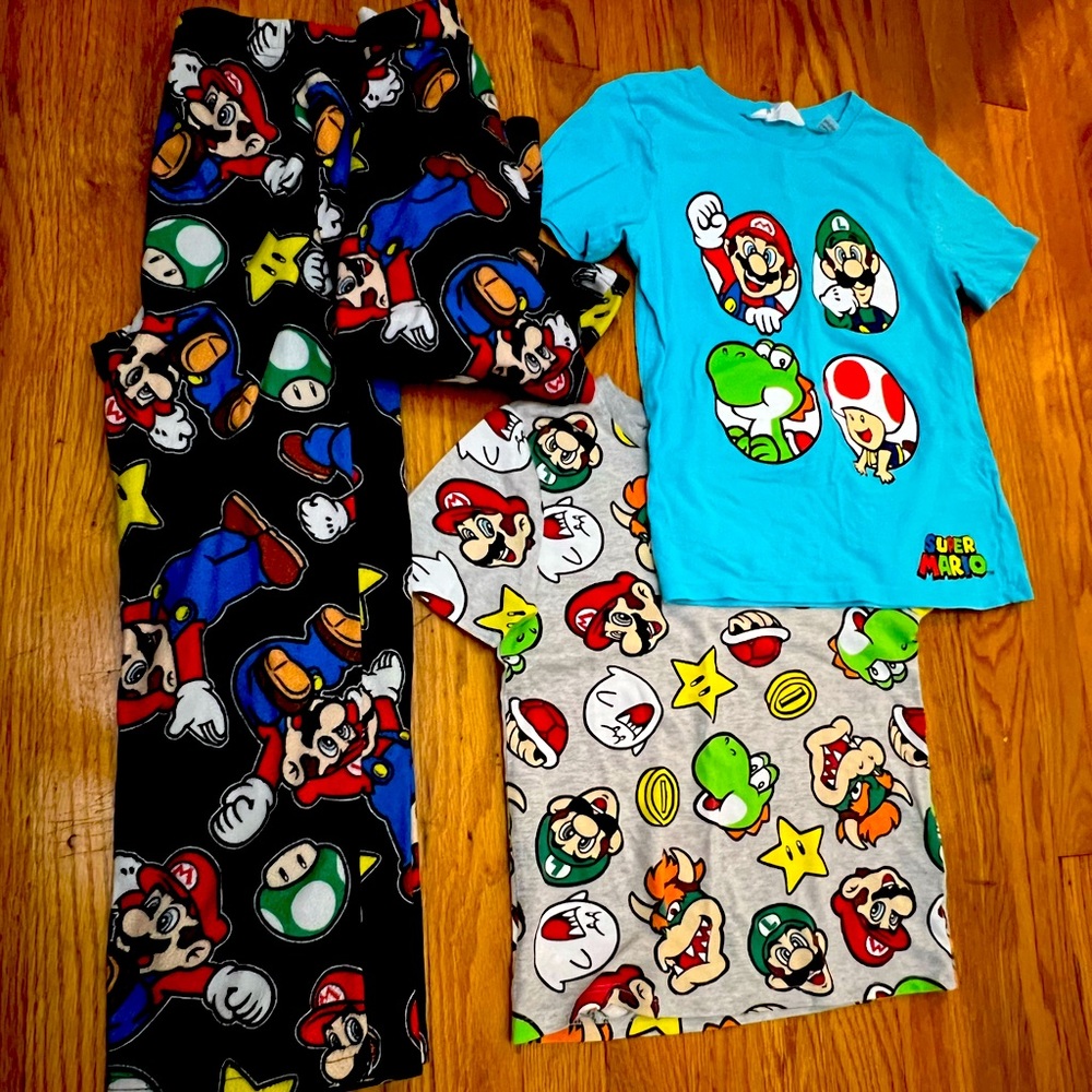 5 piece Boys Mario lot